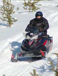 What Should I Wear When I Go Snowmobiling?